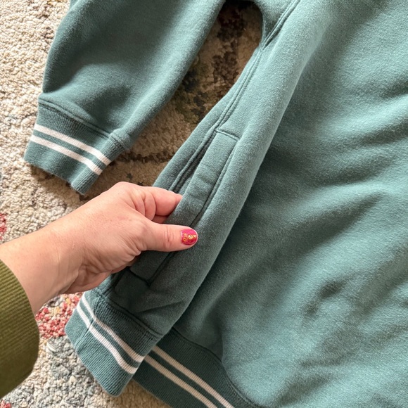 M Abercrombie Green cream half Zip-Up sweatshirt - Picture 11 of 12
